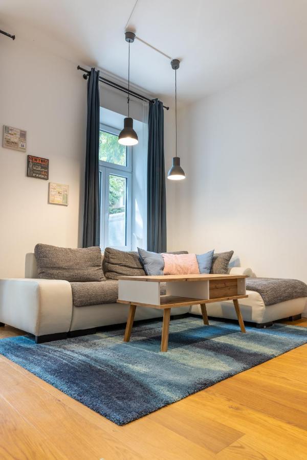 Cozy Apartment, 2 Private Terraces, 8 Min To City Center ウィーン エクステリア 写真